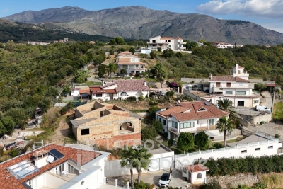 Detached villa to be finished with wonderful sea-view