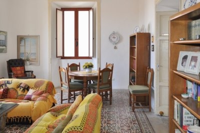 Prestigious historic villa in the charming historic center of Scalea