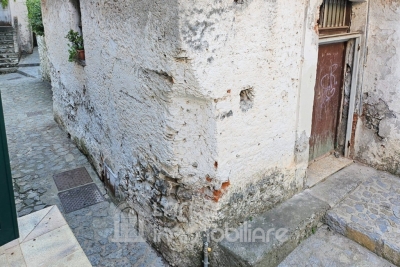 Proprietà ristrutturata su due livelli nel centro storico di Scalea