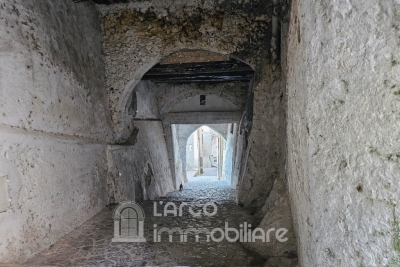 Proprietà ristrutturata su due livelli nel centro storico di Scalea