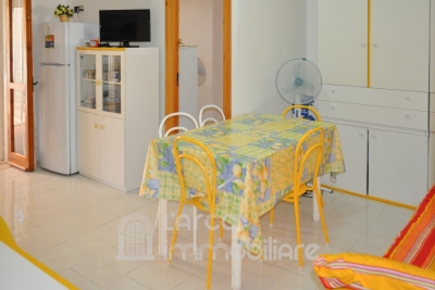 Furnished ground floor apartment with lovely external paved courtyard