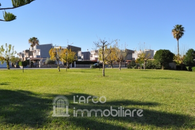 Lovely Townhouse with external paved courtyard                                   