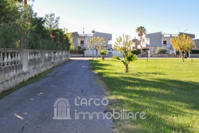 Lovely Townhouse with external paved courtyard                                   