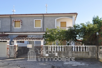 Lovely Townhouse with external paved courtyard                                   