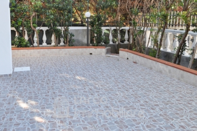 Lovely Townhouse with external paved courtyard                                   