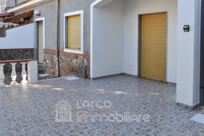 Lovely Townhouse with external paved courtyard                                   