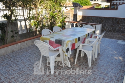 Lovely Townhouse with external paved courtyard                                   