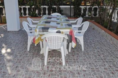 Lovely Townhouse with external paved courtyard                                   