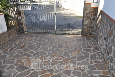 Lovely Townhouse with external paved courtyard                                   