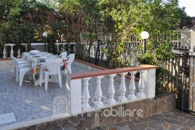 Lovely Townhouse with external paved courtyard                                   