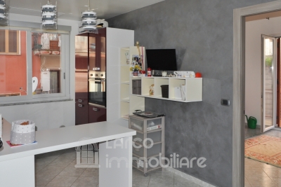 Elegant renovated apartment in a central location